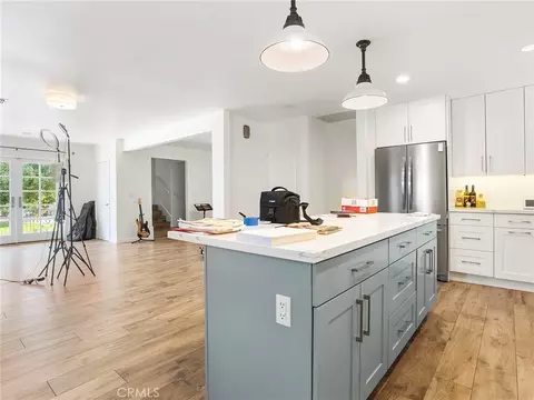 Kitchen - 7580 Mcgroarty Ter, Tujunga, CA 91042 photo 6 of 9