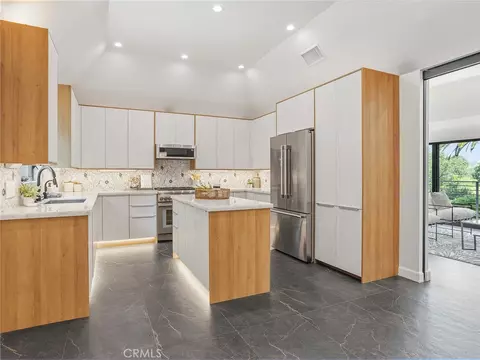 Kitchen - 7580 Mcgroarty Ter, Tujunga, CA 91042 photo 1 of 9