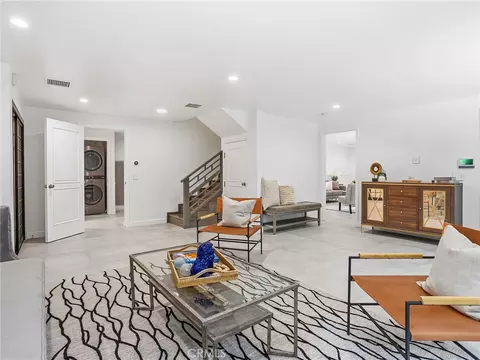 Living - 7580 Mcgroarty Ter, Tujunga, CA 91042 photo 5 of 7