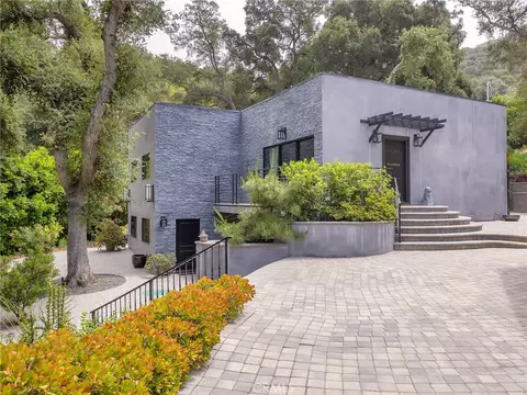 Exterior - 7580 Mcgroarty Ter, Tujunga, CA 91042 photo 2 of 20