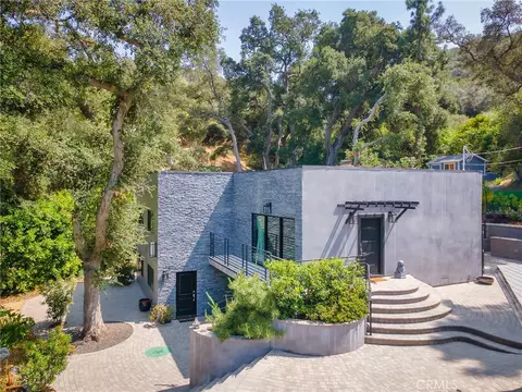 Exterior - 7580 Mcgroarty Ter, Tujunga, CA 91042 photo 3 of 20