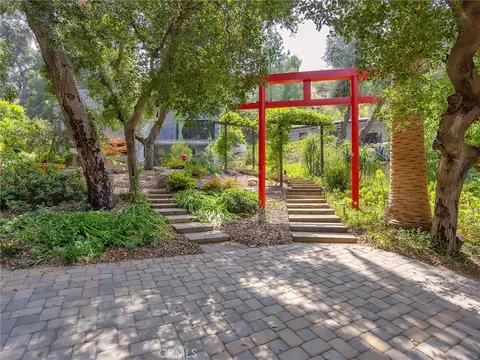 Exterior - 7580 Mcgroarty Ter, Tujunga, CA 91042 photo 7 of 20