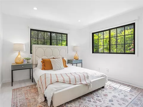 Bedroom - 7580 Mcgroarty Ter, Tujunga, CA 91042 photo 4 of 7