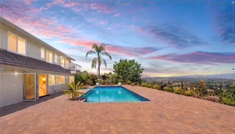 22957 De Kalb Dr, Calabasas, CA 91302