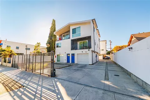 1121 N Berendo, Los Angeles, CA 90027