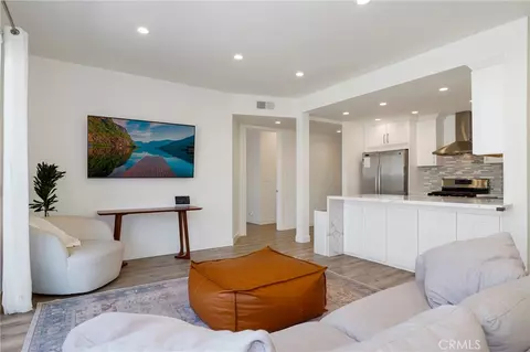 11723 Goshen Ave #103, Los Angeles, CA 90049