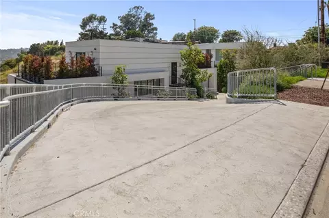 1479 Highgate, Los Angeles, CA 90042