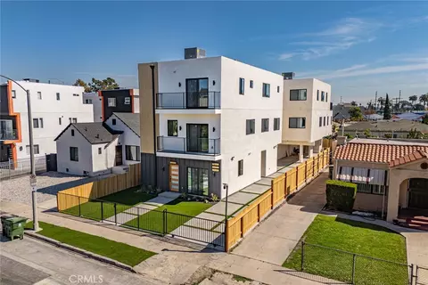 2424 S West Vw, Los Angeles, CA 90016