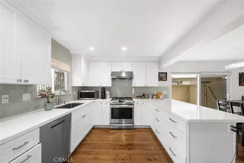 612 Wilcox Ave, Los Angeles, CA 90004