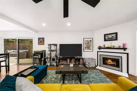 612 Wilcox Ave, Los Angeles, CA 90004