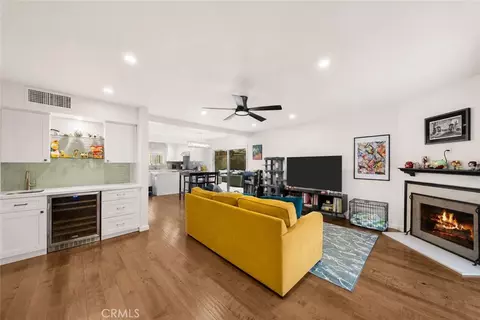 612 Wilcox Ave, Los Angeles, CA 90004