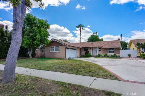 21000 Elkwood, Canoga Park, CA 91304