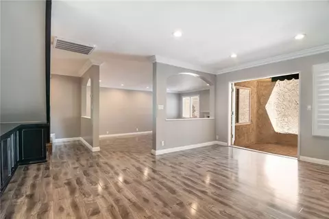5401 Zelzah #115, Encino, CA 91316