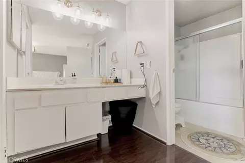 Bath - 10260 Plainview Ave #22, Tujunga, CA 91042 photo 2 of 4