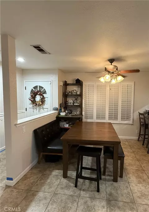 Dining - 21019 Rambling, Apple Valley, CA 92308 photo 1 of 1