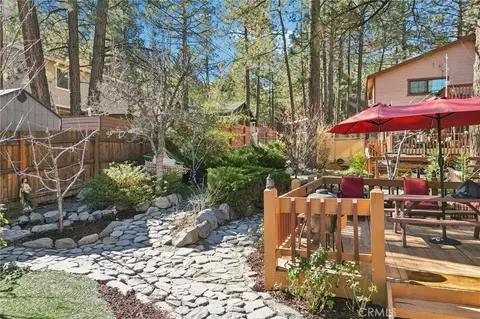 Exterior - 1847 Thrush Rd, Wrightwood, CA 92397 photo 6 of 9
