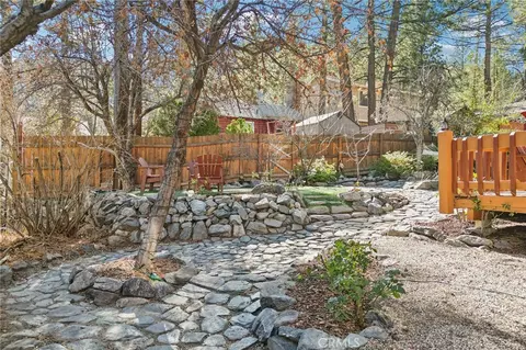 Exterior - 1847 Thrush Rd, Wrightwood, CA 92397 photo 8 of 9