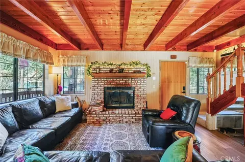 Living - 1847 Thrush Rd, Wrightwood, CA 92397 photo 2 of 2