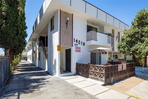 14218 Sylvan St, Sherman Oaks, CA 91401