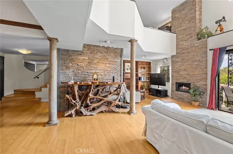 8712 Gregory, Los Angeles, CA 90035