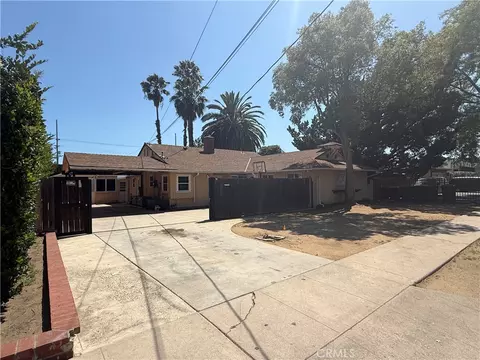 13638 Hartland, Van Nuys, CA 91405