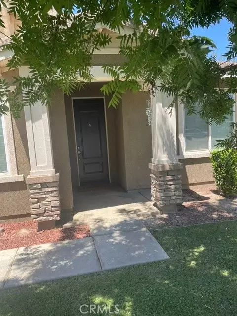 8011 Amber Creek Rd, Bakersfield, CA 93313