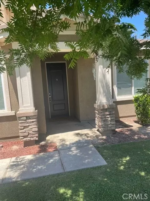 8011 Amber Creek Rd, Bakersfield, CA 93313