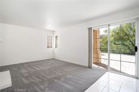 Living - 617 Sedgeworth Ct, Simi Valley, CA 93065 photo 6 of 7
