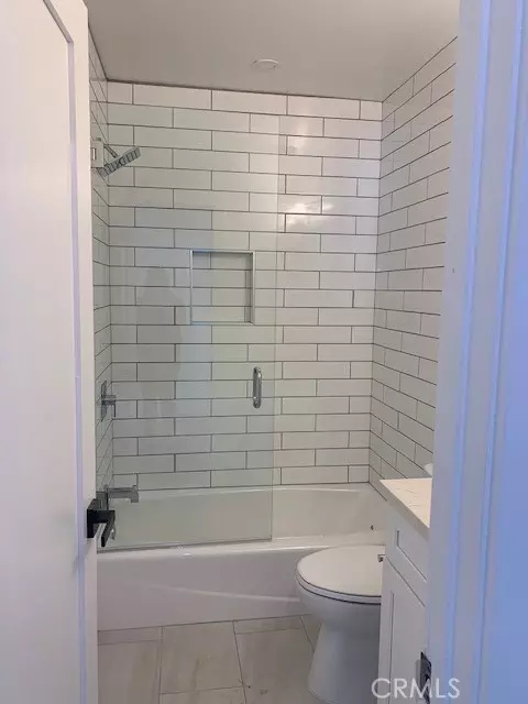 Bath - 5340 S J, Oxnard, CA 93033 photo 3 of 4