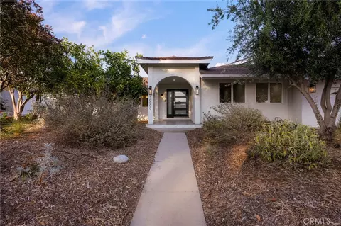 10000 Amestoy Ave, Northridge, CA 91325