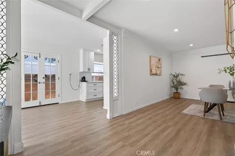 Entry Way - 9862 Cabanas, Tujunga, CA 91042 photo 3 of 6