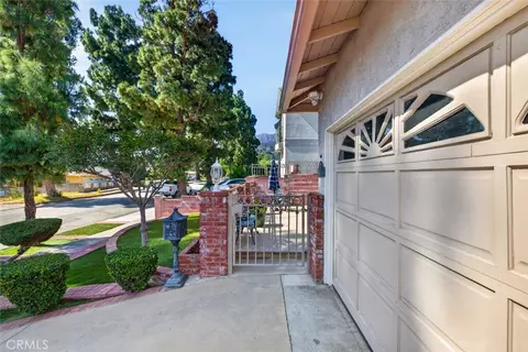 Exterior - 9862 Cabanas, Tujunga, CA 91042 photo 5 of 27