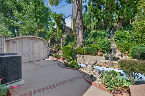 Exterior - 9862 Cabanas, Tujunga, CA 91042 photo 13 of 27