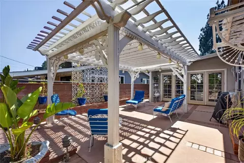Exterior - 9862 Cabanas, Tujunga, CA 91042 photo 16 of 27