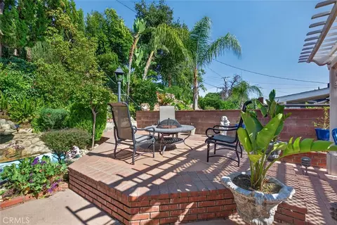 Exterior - 9862 Cabanas, Tujunga, CA 91042 photo 12 of 27