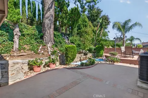 Exterior - 9862 Cabanas, Tujunga, CA 91042 photo 15 of 27