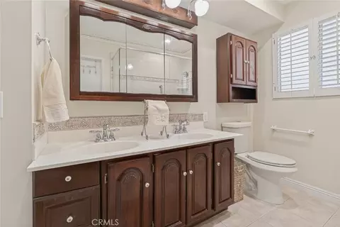 Bath - 9862 Cabanas, Tujunga, CA 91042 photo 5 of 5