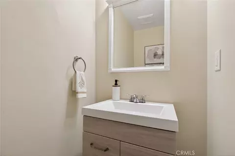 Bath - 9862 Cabanas, Tujunga, CA 91042 photo 1 of 5