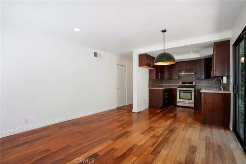 Living - 6820 Eaglehaven Ln, Oak Park, CA 91377 photo 4 of 7