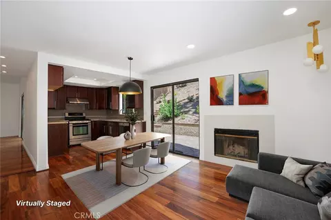 Living - 6820 Eaglehaven Ln, Oak Park, CA 91377 photo 6 of 7