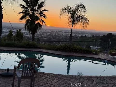 3003 Mesa Verde Dr, Burbank, CA 91504