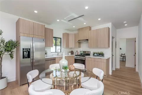 Dining - 2316 N Parish, Burbank, CA 91504 photo 5 of 6