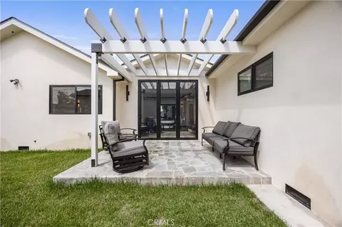 Exterior - 2316 N Parish, Burbank, CA 91504 photo 3 of 7