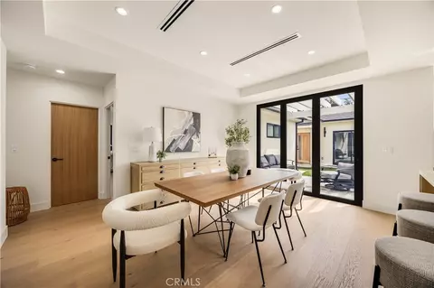 Dining - 2316 N Parish, Burbank, CA 91504 photo 1 of 6