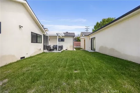 Exterior - 2316 N Parish, Burbank, CA 91504 photo 5 of 7