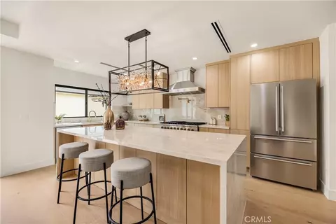 Kitchen - 2316 N Parish, Burbank, CA 91504 photo 4 of 7