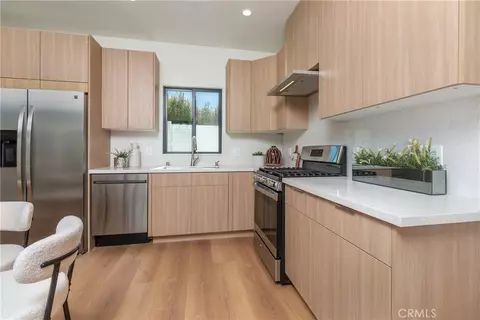 Kitchen - 2316 N Parish, Burbank, CA 91504 photo 7 of 7