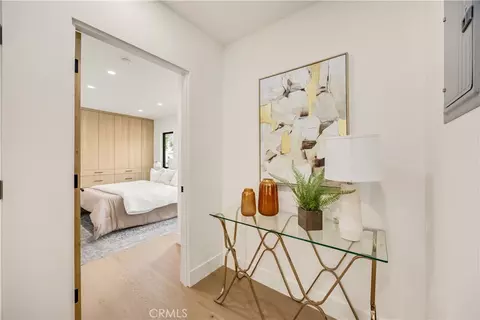 Entry Way - 2316 N Parish, Burbank, CA 91504 photo 1 of 1