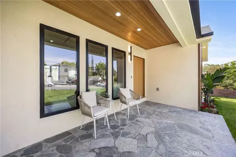Exterior - 2316 N Parish, Burbank, CA 91504 photo 2 of 7