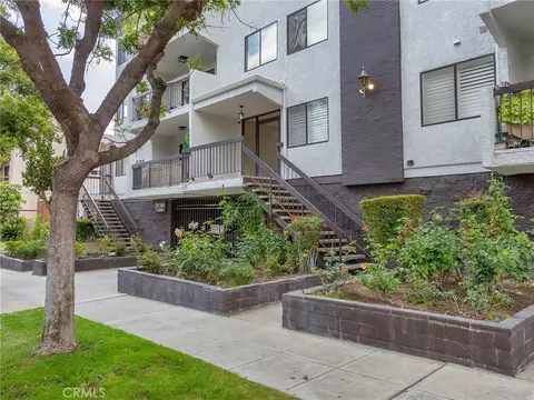635 Elmwood Ave #203, Burbank, CA 91501